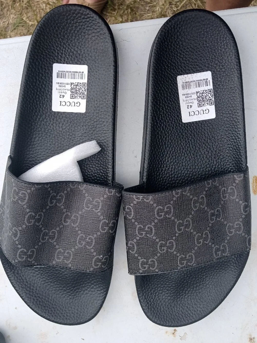 NIB Gucci Pursuit GG Supreme Black Grey Monogram Slide Sandals Size 42 / US 9
